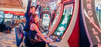 60cm Baccarat aur Roulette jo 24/7 chalte hain